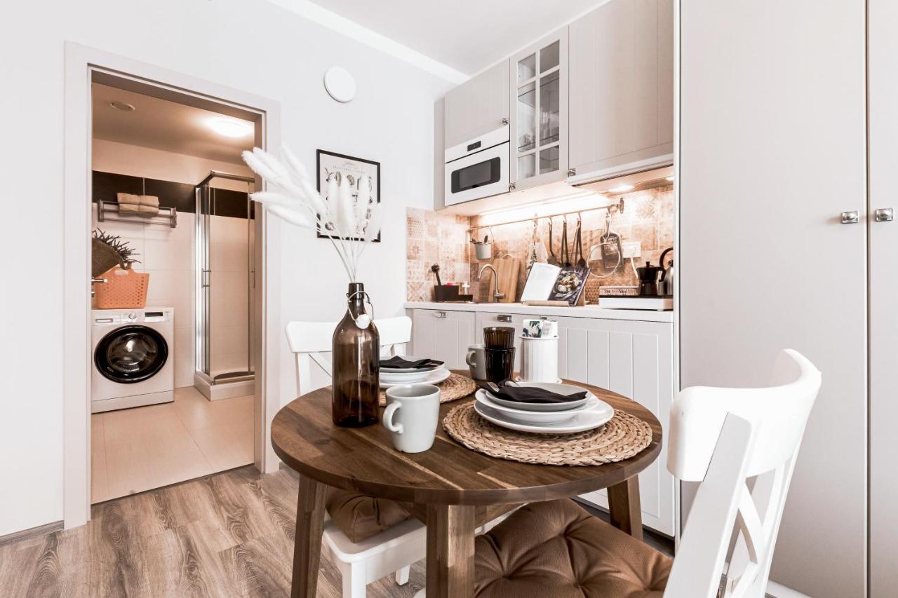 Nove Studio Safari /rezidence Harfistka/ O2 Arena Apartment